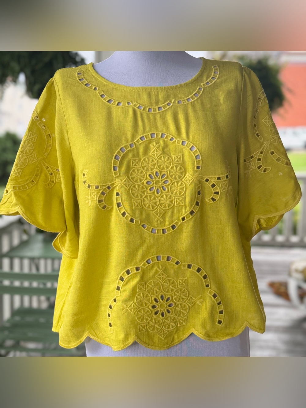 Yellow Cutwork Embroidered Scalloped Blouse Linen Blend Flutter Sleeve Sz S